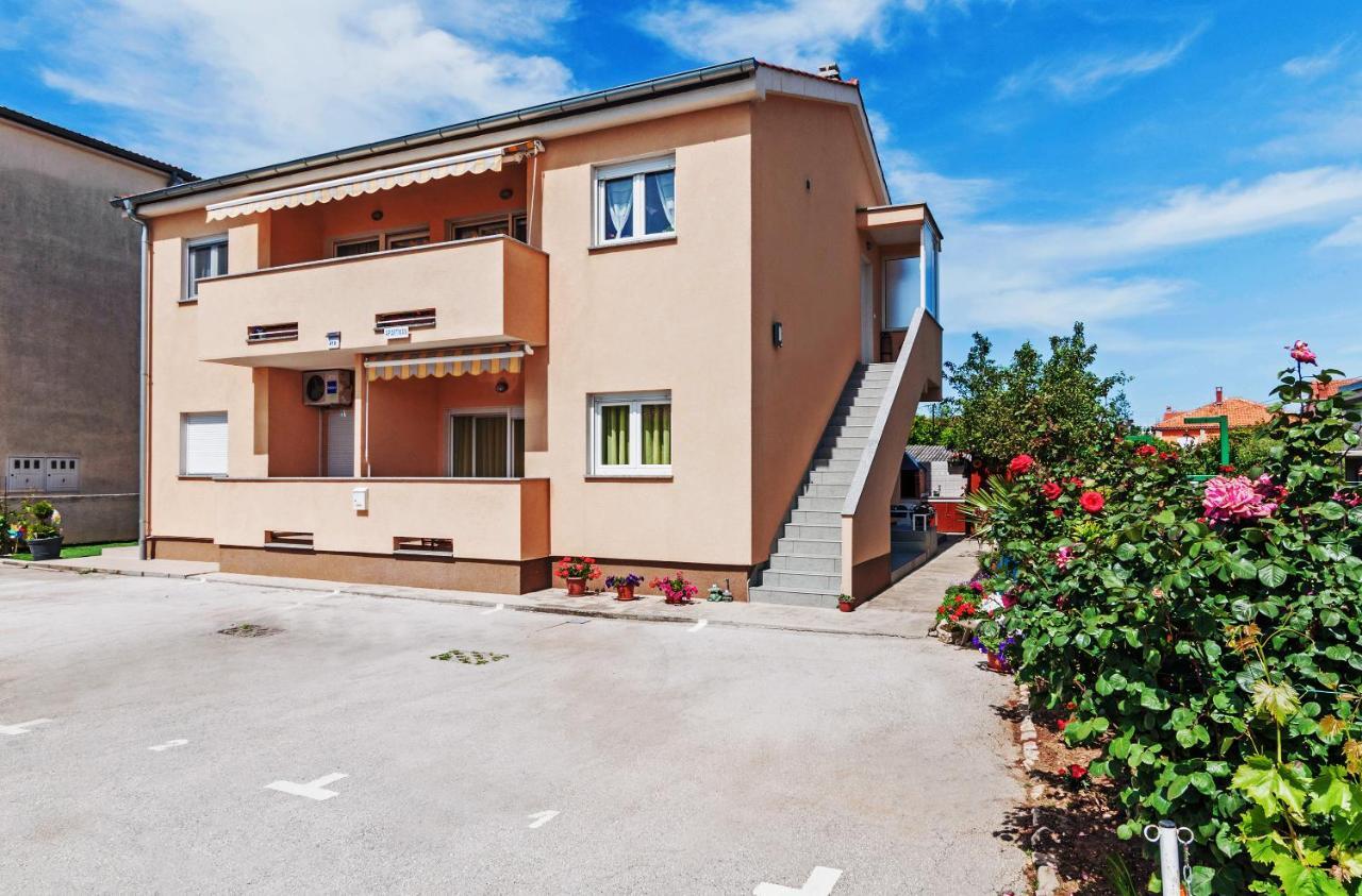 Apartment Marelja - Private Parking And Balcony Zadar Exterior foto